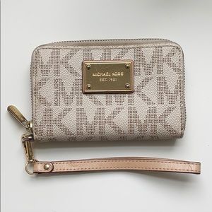 Michael Kors Wristlet